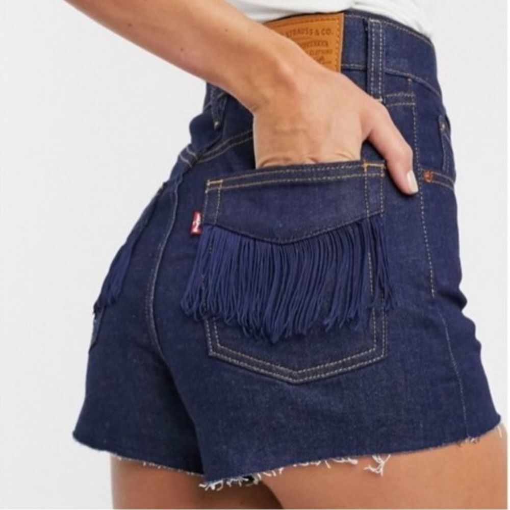 Levi’s Premium Blue Fringe Ribcage Super High Rise Shorts Size 28 NWT